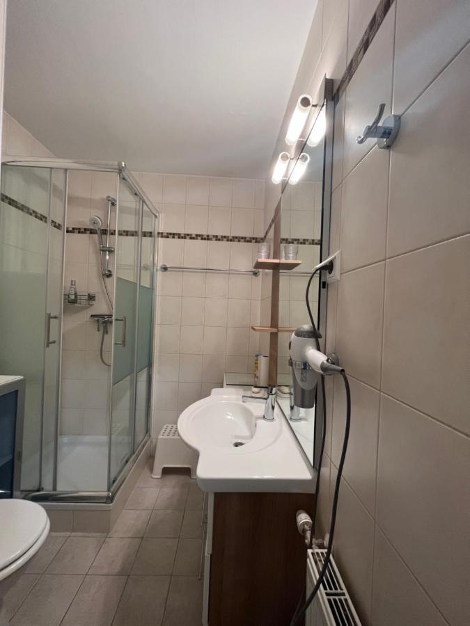 Kaernten Ossiacher See Apartment Zwei Zimmer Ferienwohnung Direkter Seezugang Strand Beheizte Schwimmhalle Bodensdorf Exterior foto